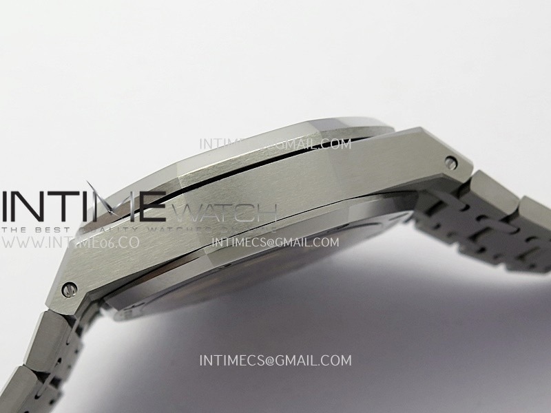 royal-oak-chrono-26240-ss-v2-apsf-11-best-edition-silver-dial-on-ss-bracelet-sa4401-super-clone-free-sprung (4).jpg
