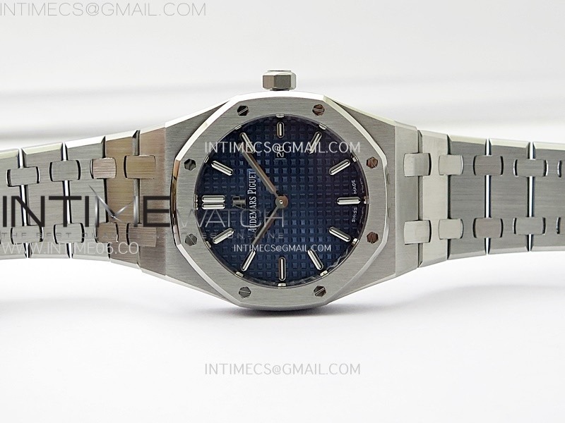 lady-royal-oak-33mm-67651-ss-zf-1-1-best-edition-blue-textured-dial-on-ss-bracelet-ronda-quartz (2).jpg