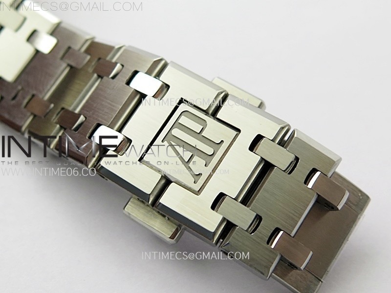 lady-royal-oak-33mm-67651-diamonds-ss-zf-1-1-best-edition-white-textured-dial-on-ss-bracelet-ronda-quartz (7).jpg