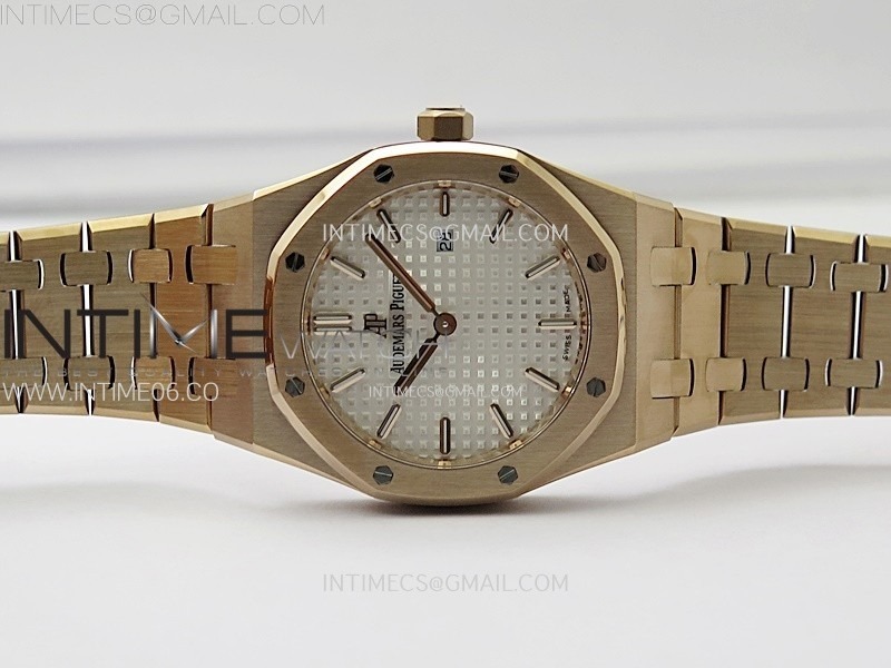 lady-royal-oak-33mm-67651-rg-zf-11-best-edition-white-textured-dial-on-rg-bracelet-ronda-quartz (2).jpg