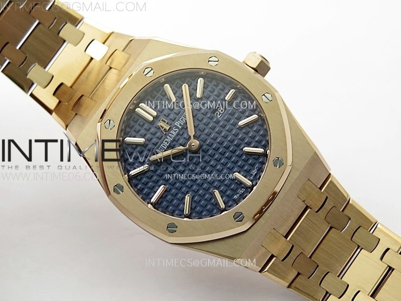 lady-royal-oak-33mm-67651-rg-zf-1-1-best-edition-blue-textured-dial-on-rg-bracelet-ronda-quartz (1).jpg