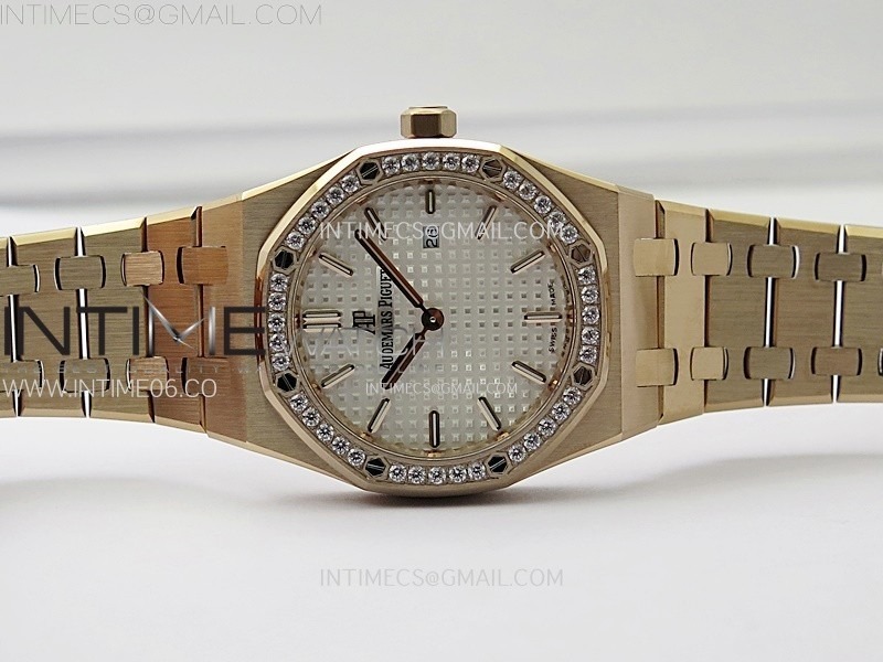 lady-royal-oak-33mm-67651-diamonds-bezel-rg-zf-1-1-best-edition-white-textured-dial-on-rg-bracelet-ronda-quartz (2).jpg