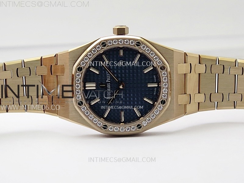 lady-royal-oak-33mm-67651-diamonds-bezel-rg-zf-1-1-best-edition-blue-textured-dial-on-rg-bracelet-ronda-quartz (2).jpg