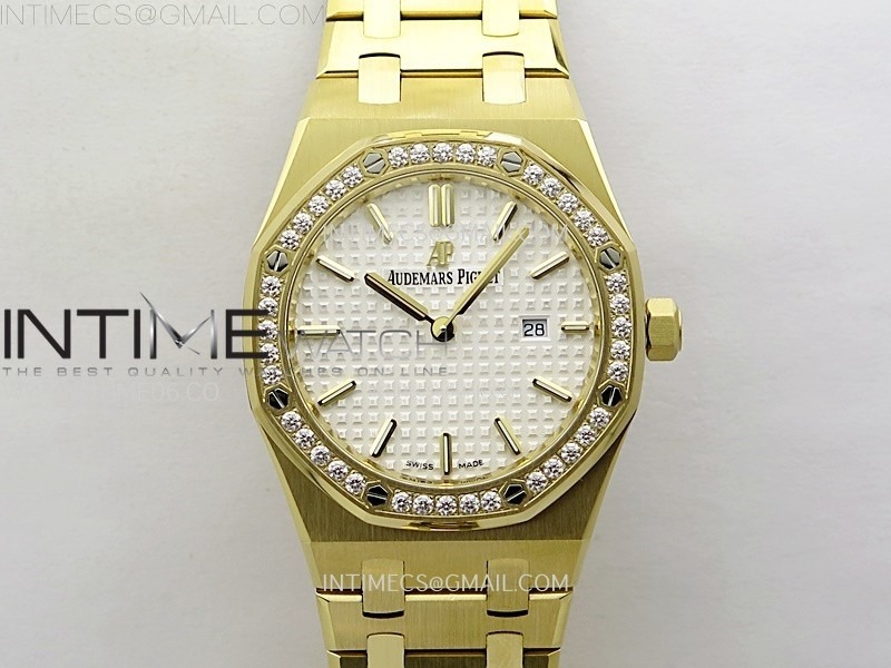 lady-royal-oak-33mm-67651-diamonds-bezel-yg-zf-1-1-best-edition-white-textured-dial-on-yg-bracelet-ronda-quartz.jpg