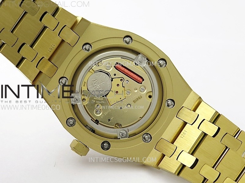 lady-royal-oak-33mm-67651-diamonds-bezel-yg-zf-1-1-best-edition-white-textured-dial-on-yg-bracelet-ronda-quartz (10).jpg