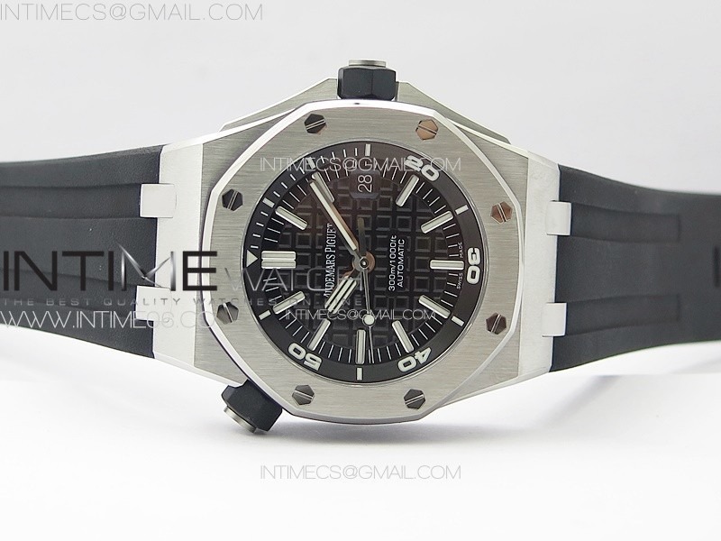 royal-oak-offshore-diver-15703-apsf-1-1-best-edition-black-dial-on-black-rubber-strap-a3120-super-clone-v3 (2).jpg