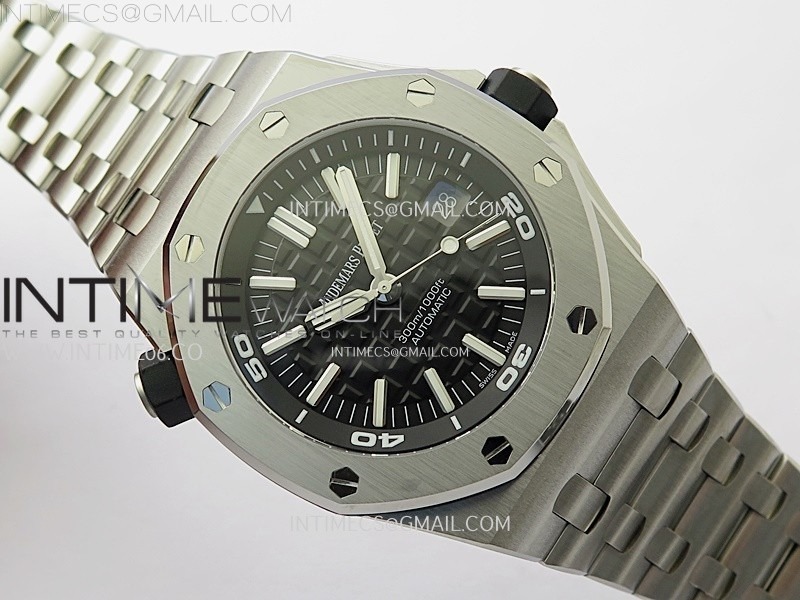 royal-oak-offshore-diver-15710-apsf-1-1-best-edition-black-dial-on-ss-bracelet-sa3120-super-clone (1).jpg