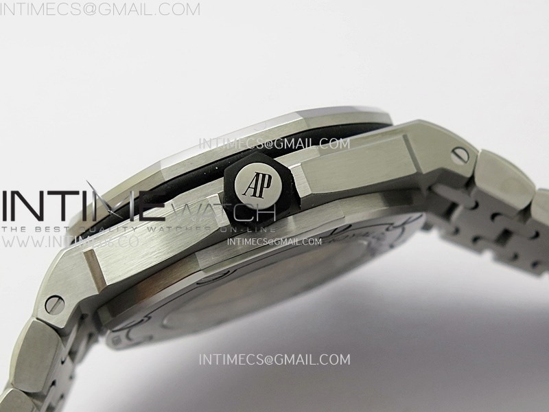 royal-oak-offshore-diver-15710-apsf-1-1-best-edition-black-dial-on-ss-bracelet-sa3120-super-clone (3).jpg