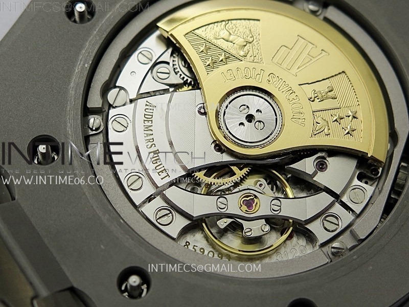 royal-oak-offshore-diver-15710-apsf-1-1-best-edition-black-dial-on-ss-bracelet-sa3120-super-clone (10).jpg