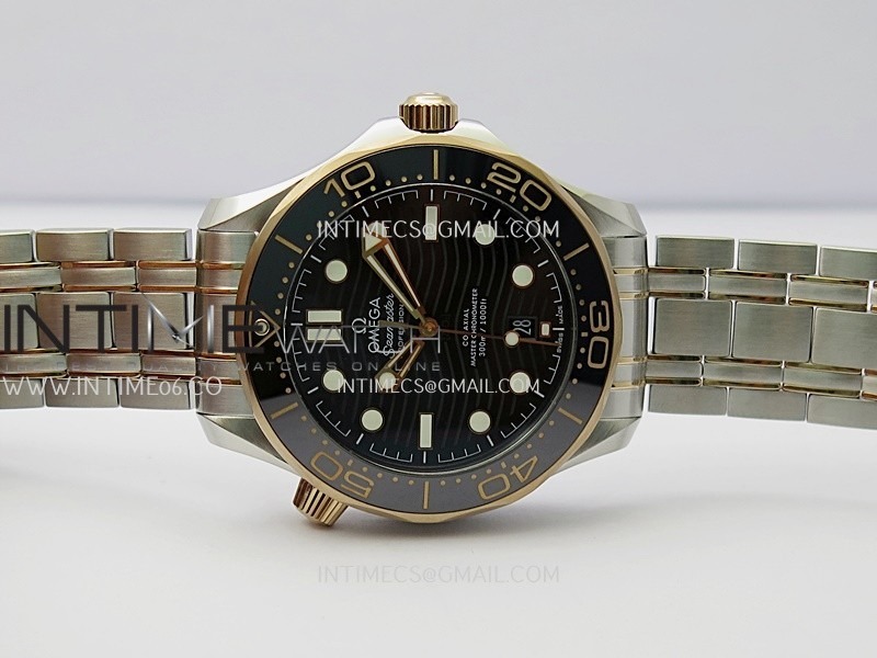 seamaster-diver-300m-black-ceramic-bezel-ssrg-v4-vsf-11-best-edition-green-dial-on-ssrg-bracelet-super-clone-asian-8800 (2).jpg