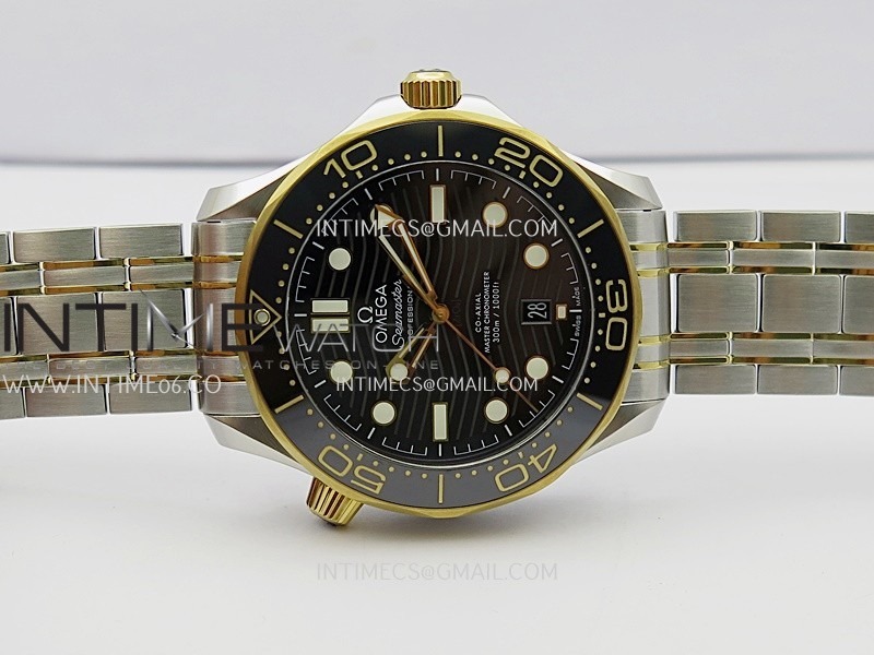 seamaster-diver-300m-black-ceramic-bezel-ssyg-v4-vsf-11-best-edition-black-dial-on-ssyg-bracelet-super-clone-asian-8800 (2).jpg