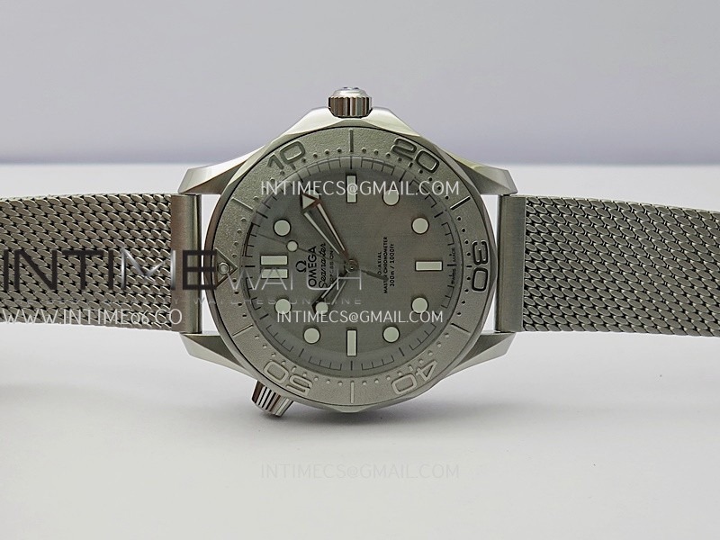 seamaster-300m-42mm-titanium-bezel-ss-vsf-best-edition-gray-dial-on-ss-mesh-bracelet-a8806 (2).jpg