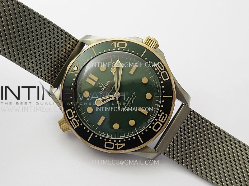seamaster-300m-diver-titaniumbronze-gold-vsf-11-best-edition-green-dial-on-titanium-mesh-bracelet-asian-super-clone-8806 (1).jpg