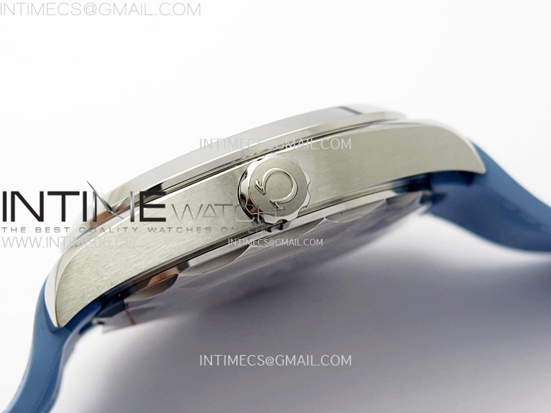 aqua-terra-gmt-worldtimer-43mm-vsf-1-1-best-edition-summer-blue-dial-on-blue-rubber-strap-a8938-super-clone (3).jpg