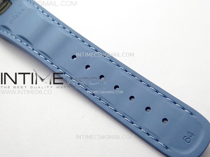 aqua-terra-gmt-worldtimer-43mm-vsf-1-1-best-edition-summer-blue-dial-on-blue-rubber-strap-a8938-super-clone (8).jpg