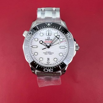 [국내배송] VS 씨마스터 300m 화이트다이얼 블랙베젤 브레이슬릿 11.10